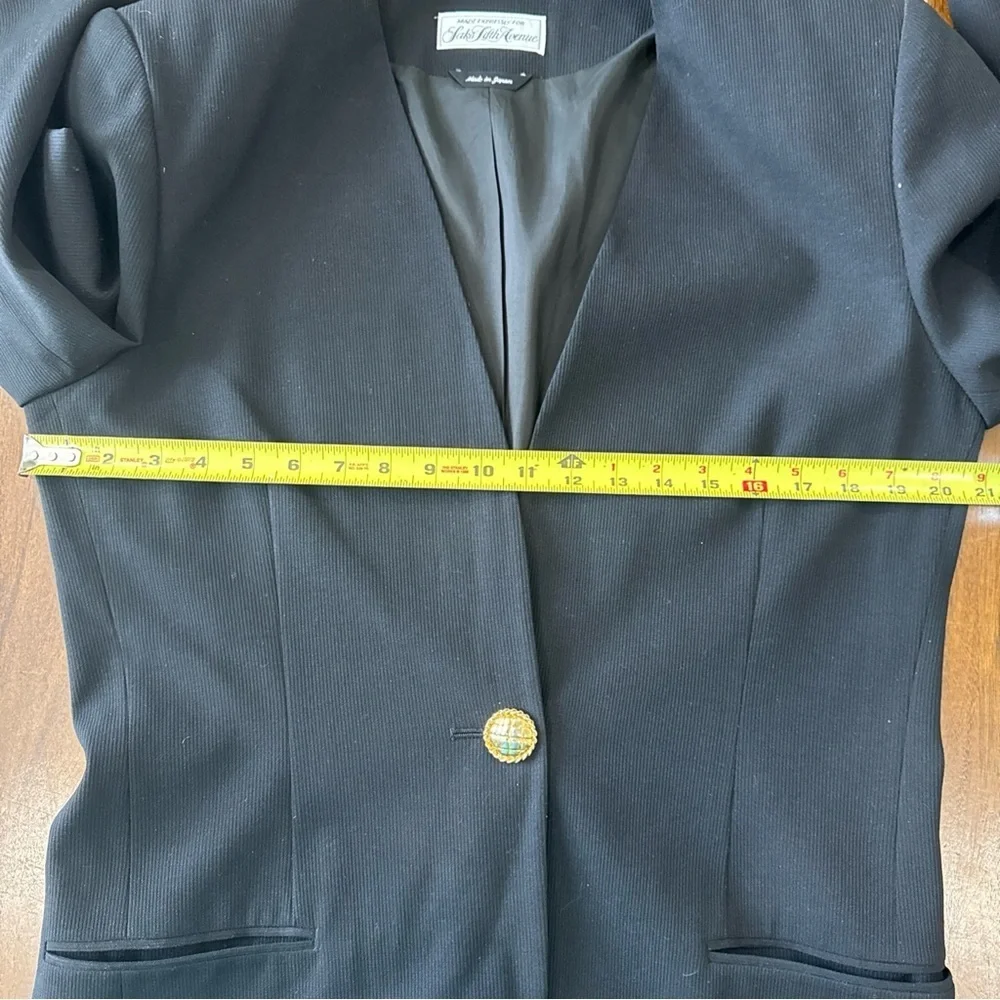 Vintage Saks Fifth Avenue Black Blazer Jacket Womens 8 Wool Blend Gold Button